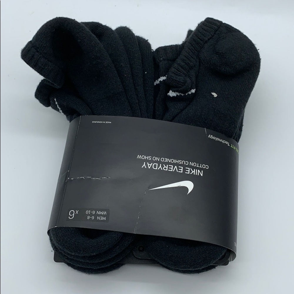NIKE EVERYDAY COTTON CUSHIONED NO SHOW SOCKS
NWT